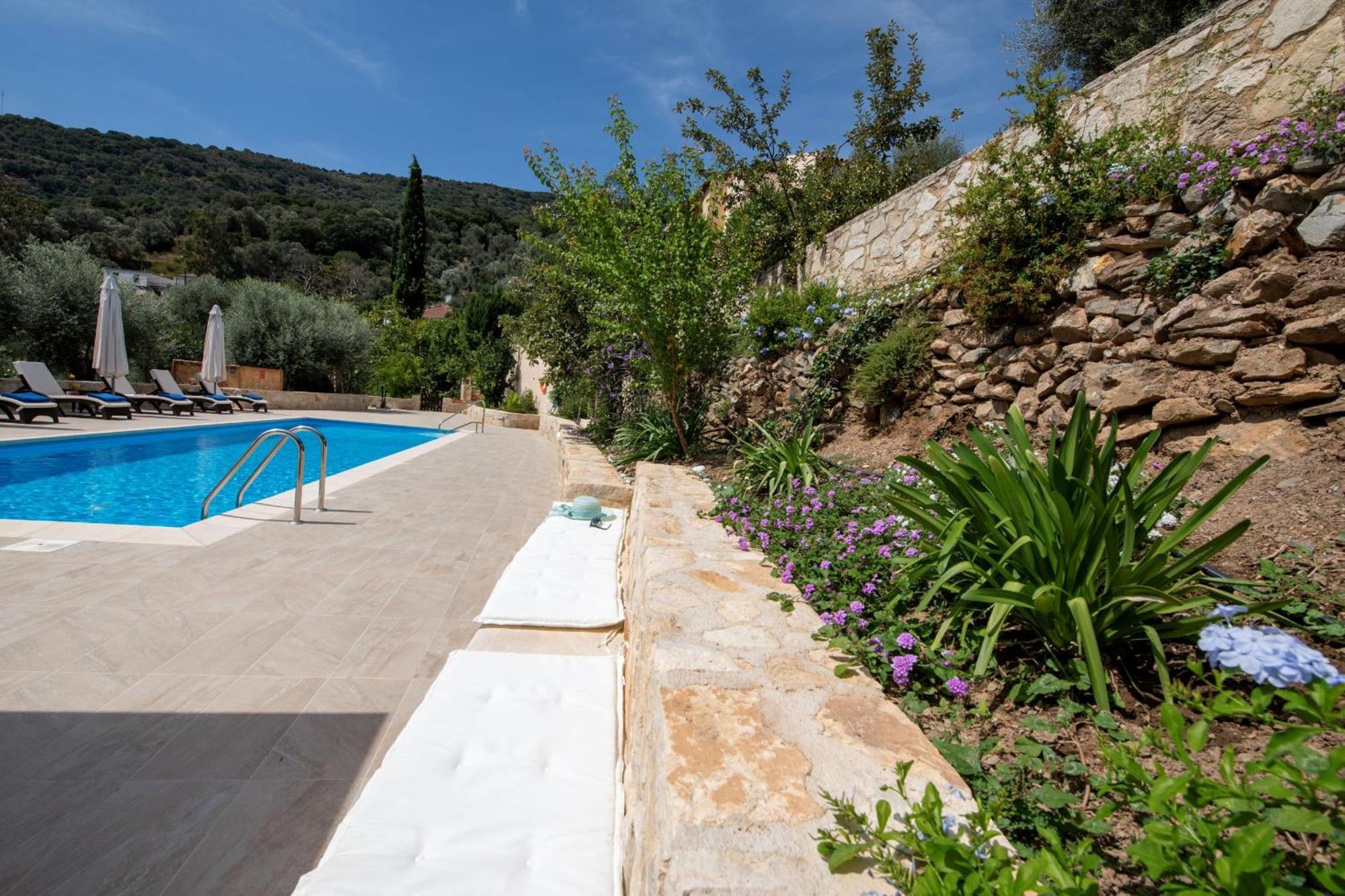 Serenity River Villa Palaiochora Exterior foto